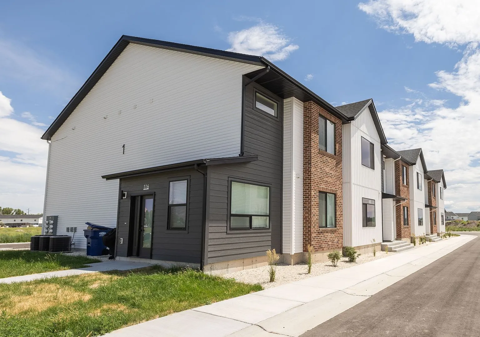 455 Blue Spruce Ave — Photo 1