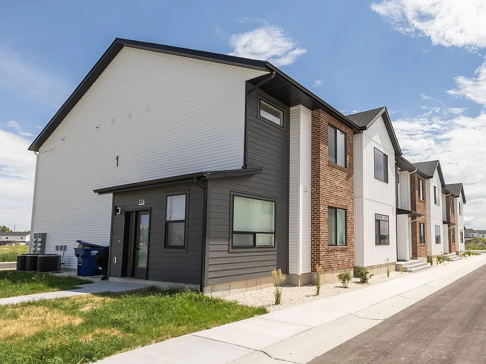 455 Blue Spruce Ave #1012