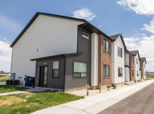 455 Blue Spruce Ave #1012, Sugar City, ID 83448
