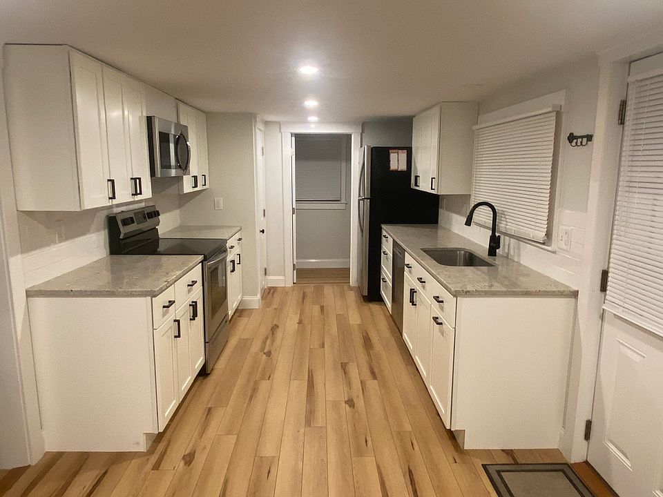 1st image of 2 Laurel Pl #2