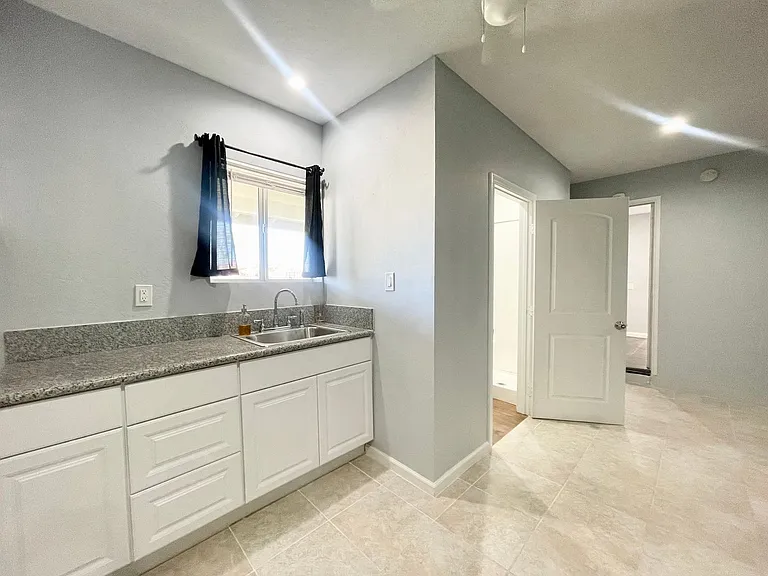 30306 Avenida Maravilla — Photo 15