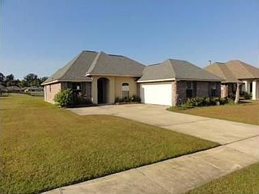 1st image of 23 Tuscany Dr