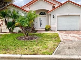 325 Granada Blvd, Davenport, FL 33837