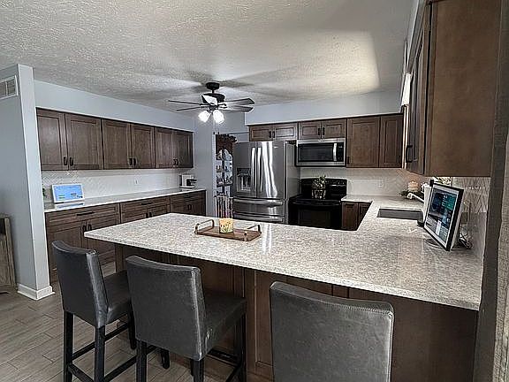 4th image of 3852 Argonne Ave