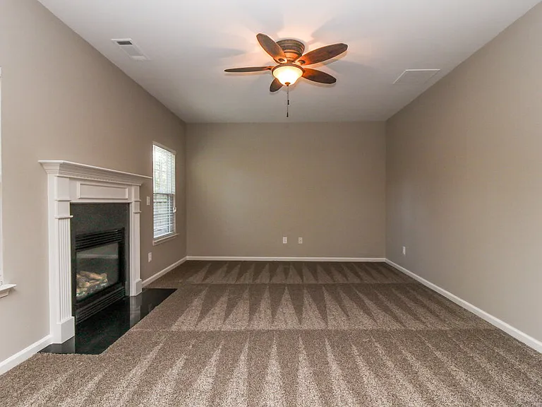 5005 Amethyst Dr — Photo 4