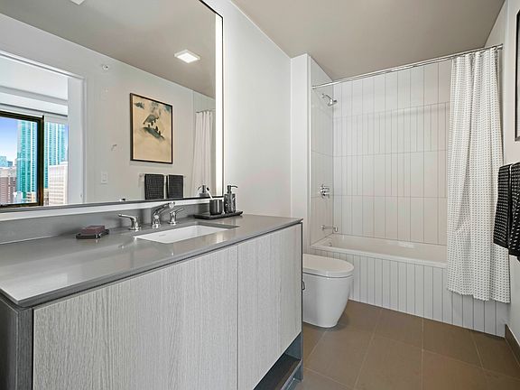 5th image of 1208 S Indiana Ave #3914