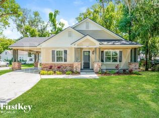 203 W Saunders St, Plant City, FL 33563