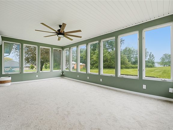 4th image of 17 Shenango Rd