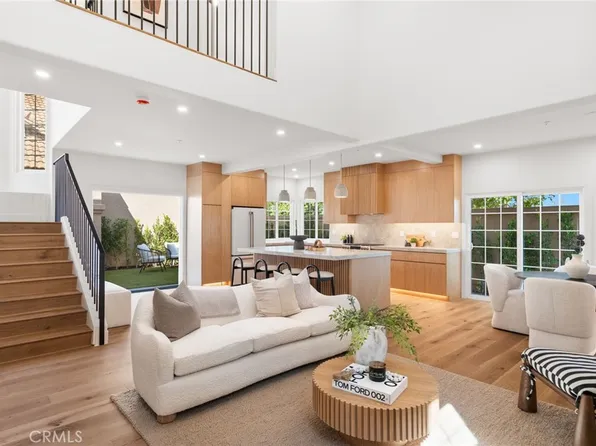 2116 Colina Vista Way, Costa Mesa, CA 92627