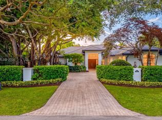 6951 SW 94th St, Pinecrest, FL 33156