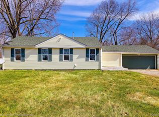 4211 Van Slyke Rd, Flint, MI 48507