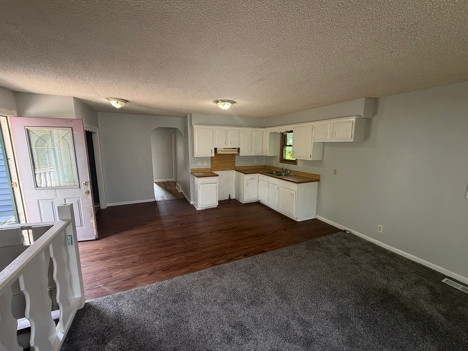 3 bed, 1080 sqft, $1,147 — Photo 4