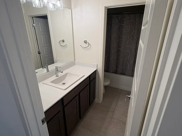 Guest (2nd) Bathroom