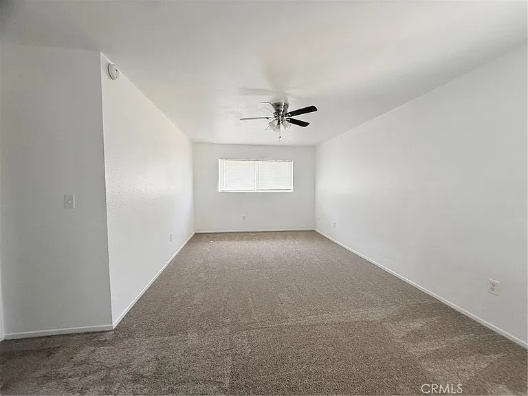 302 E Blueridge Ave — Photo 14