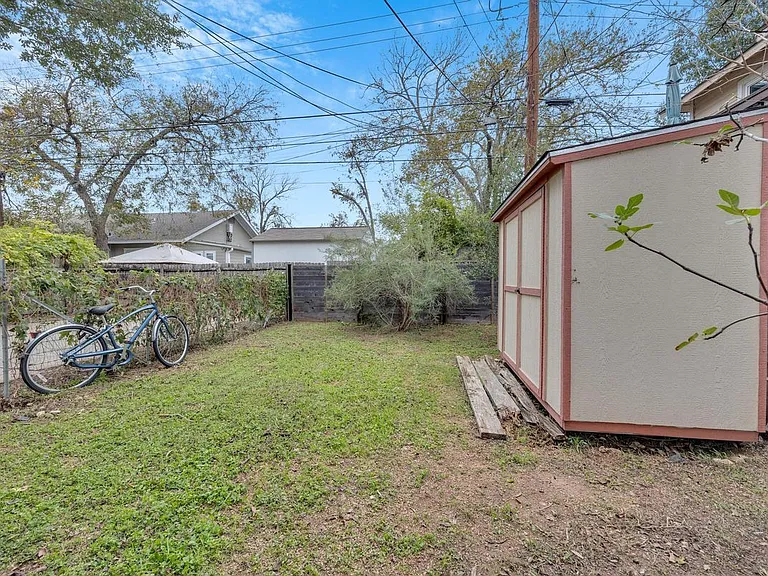 4302 Avenue G #C — Photo 20