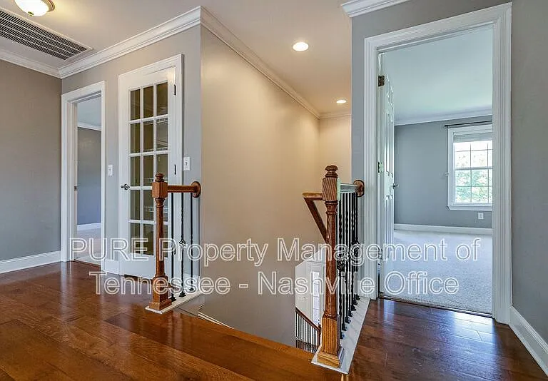1214 Broadmoor Cir — Photo 26