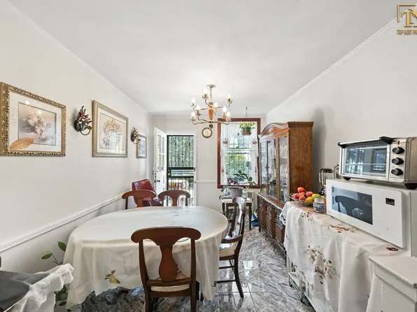 1226 East 51st Street image 20 of 29