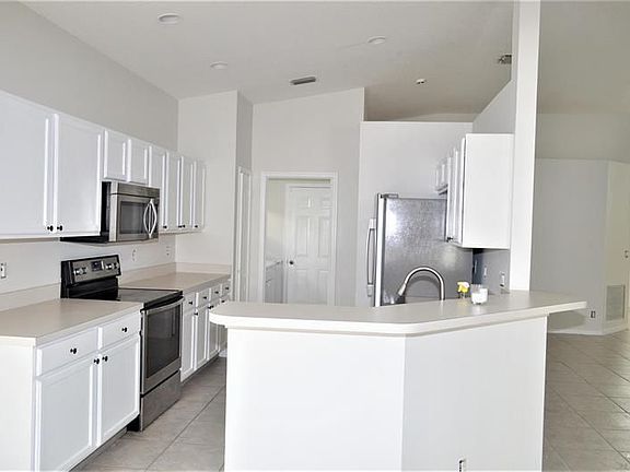 2nd image of 880 NW Waterlily Pl