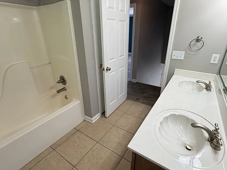 1701 W Oak Dr #252 — Photo 24