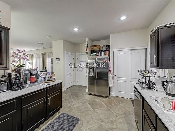 5th image of 9192 Grey Neck Cove Ct