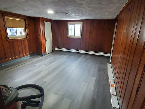 4th image of 153 Roseville Ave #B2