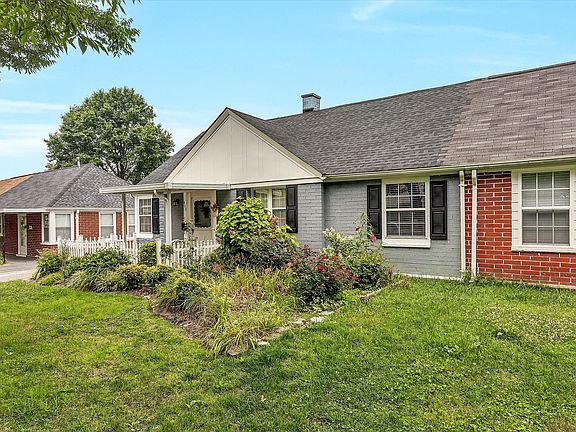 3rd image of 403 Sequoyah Dr