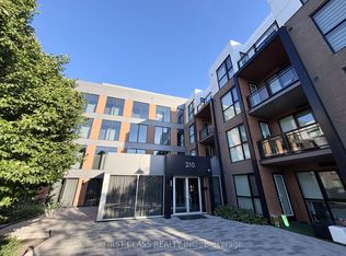 210 Sabina Dr #205, Oakville, ON L6H 0W6