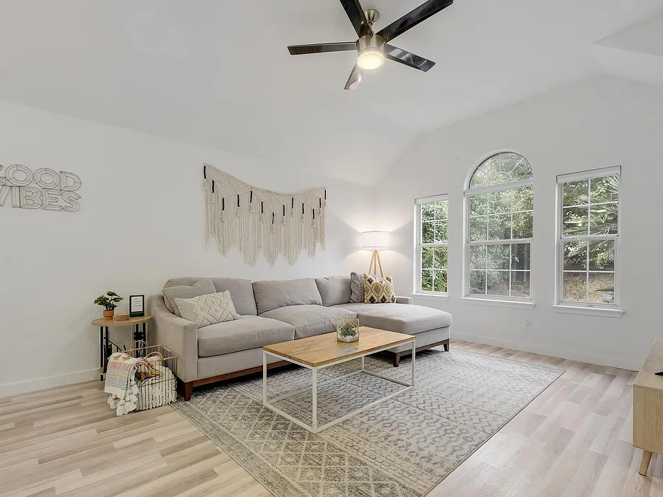 5225 Walnut Grove Ct