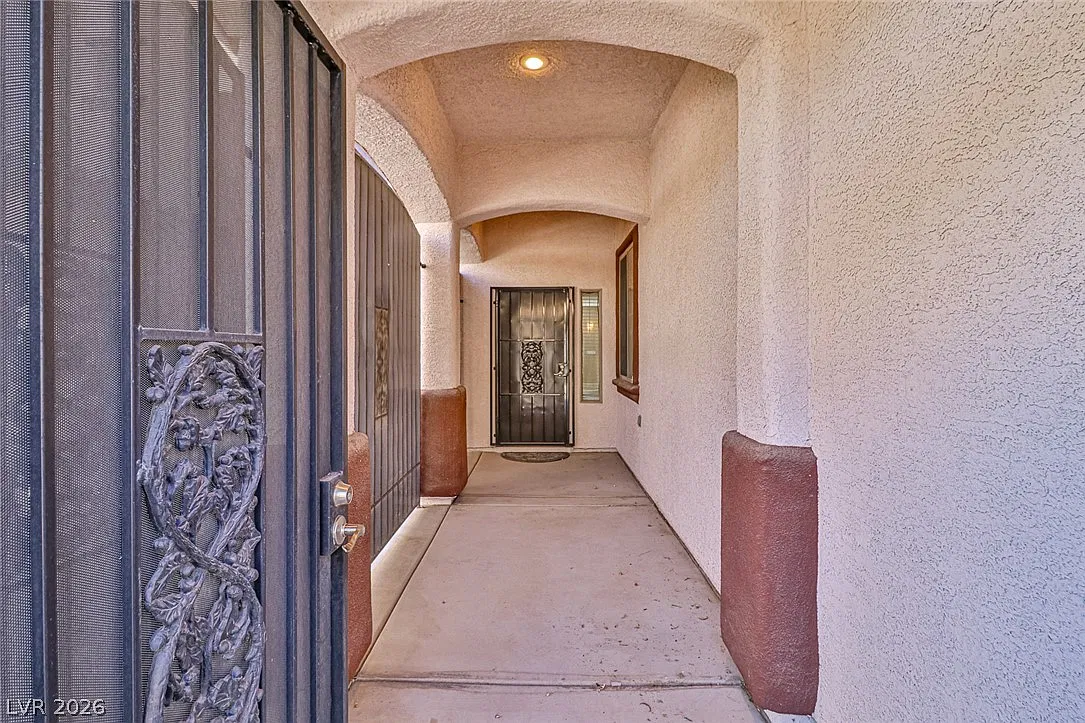 4 bed, 3.0 bath, 2775 sqft, $2,450 — Photo 4
