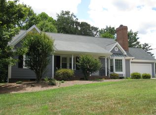 100 Chimney Ct, Jamestown, NC 27282