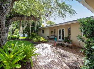 7400 SW 173rd St, Palmetto Bay, FL 33157