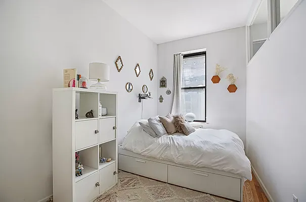 Rented by REAL New York | media 30