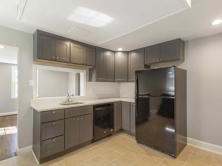 227 Frederick Ave — Photo 2
