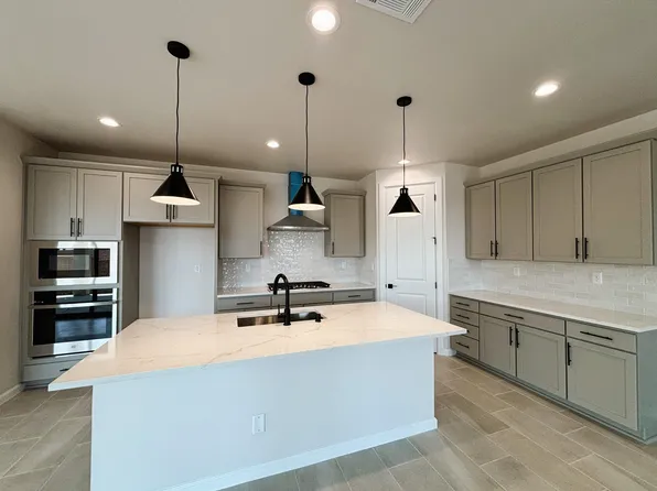 6023 Gilpin Dr SE, Albuquerque, NM 87106