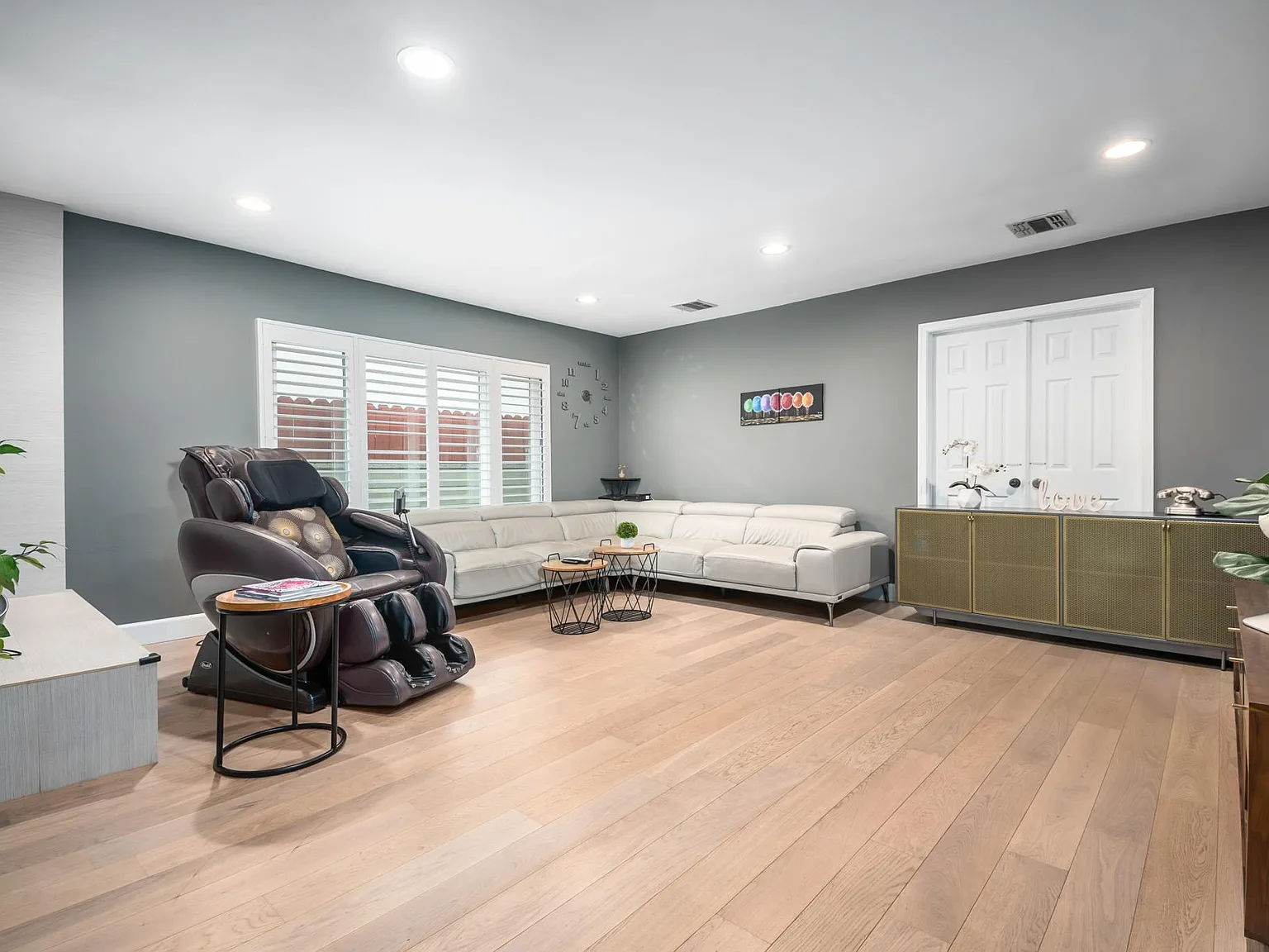 4 bed, 1750 sqft, $4,400 — Photo 4
