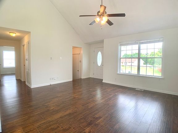 3rd image of 1404 Marla Ct