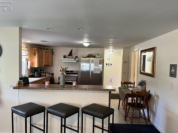 4th image of 4972 W Fremont Rd