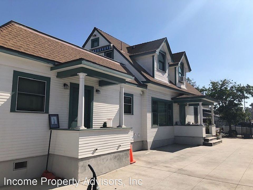 1st image of 330 22nd St
