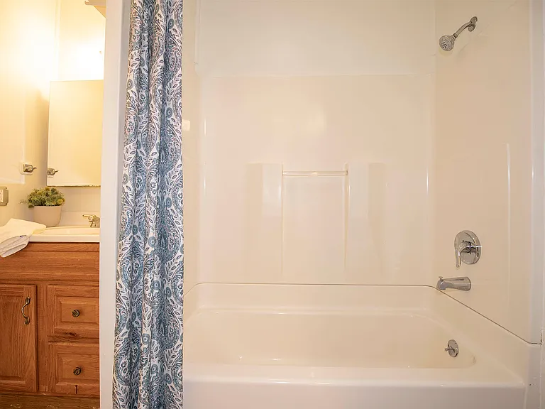 1130 18th Ave E #A — Photo 15