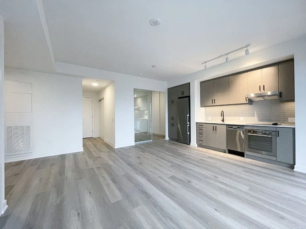 2 bed, 859 sqft, $3,280 — Photo 3