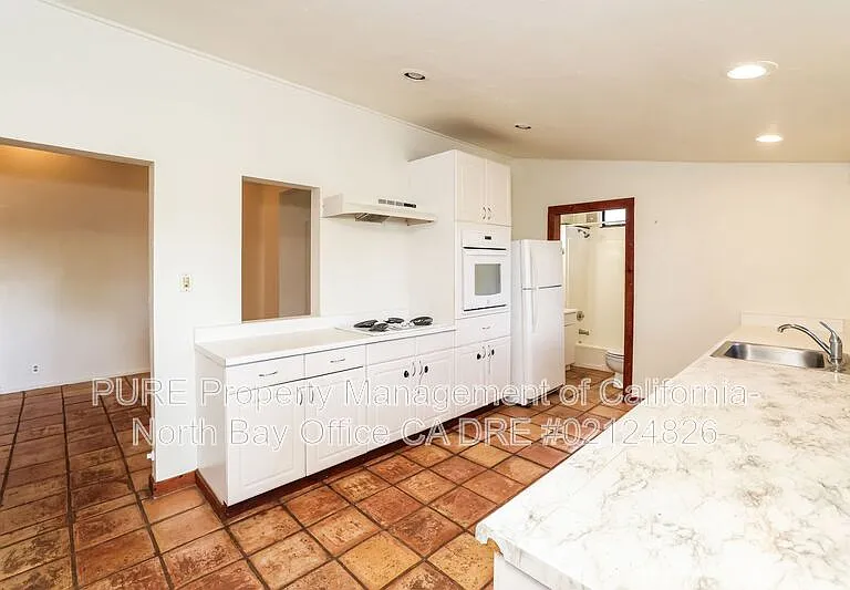 201 Meadowlark Ln #S — Photo 5