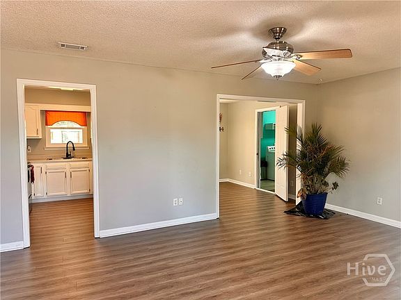 5th image of 100 Usher Place