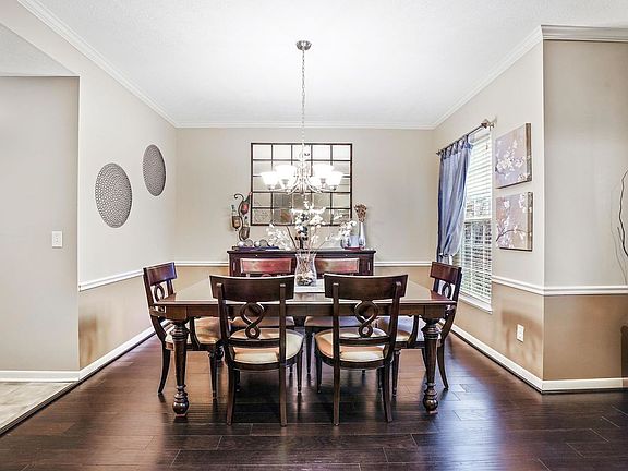 5th image of 121 Mechlamoor Dr