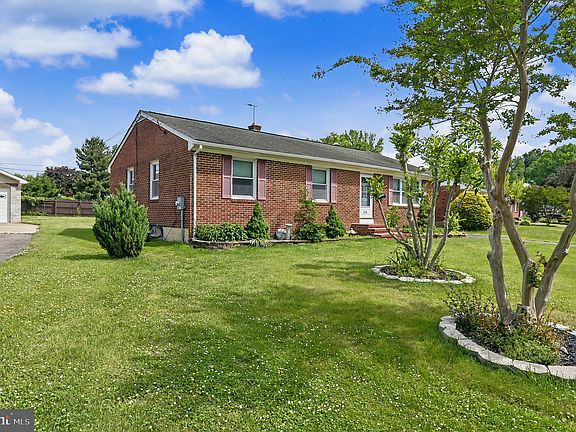 2nd image of 138 Casimir Dr