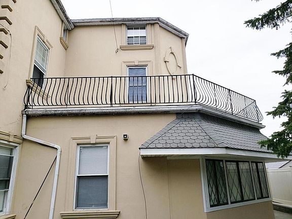 4th image of 69 Starbuck St #2B