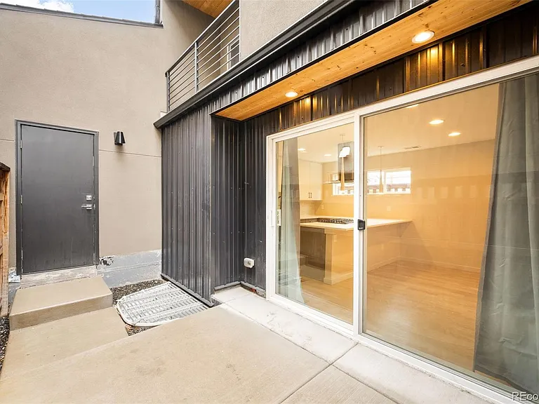 1331 Yates St — Photo 25