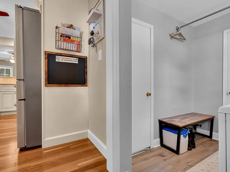 1044 Evelyn Dr — Photo 22