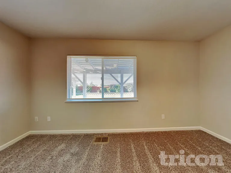 17700 Smoketree Ct — Photo 7