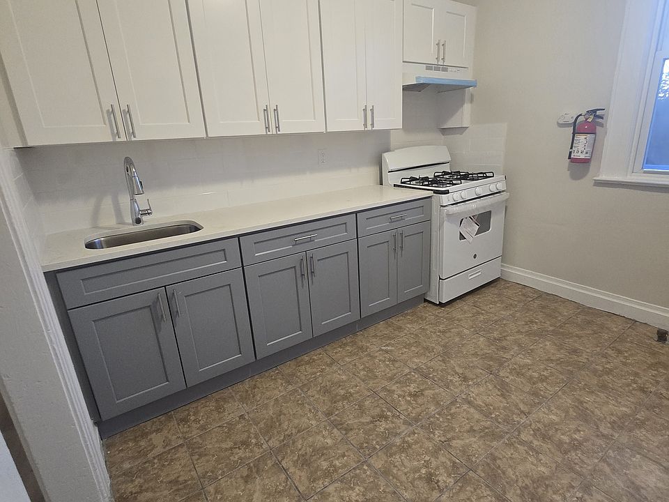 1st image of 123 Vermont Ave #H3