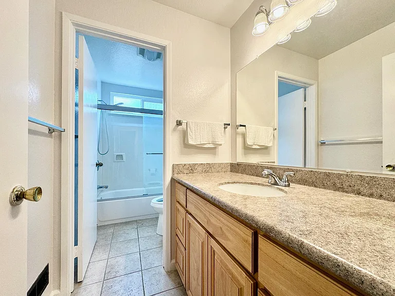 64 Guava Blossom Ct — Photo 33